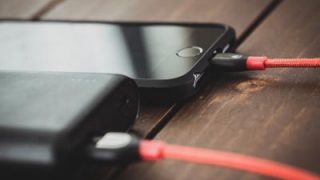真のモバイルバッテリーは?機能重視定番のモバイルバッテリー