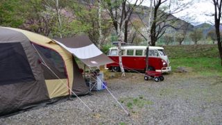 テント内の居住空間を快適にするエアマット