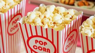 自宅での映画鑑賞にもポップコーンメーカーで映画館気分を