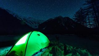 自転車やバイクに乗って気楽に一人旅を楽しむためのソロテント