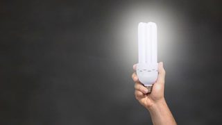 【LEDワークライト】電源の取れない暗所での作業に便利な道具